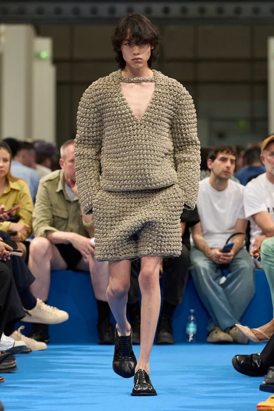 Look 44